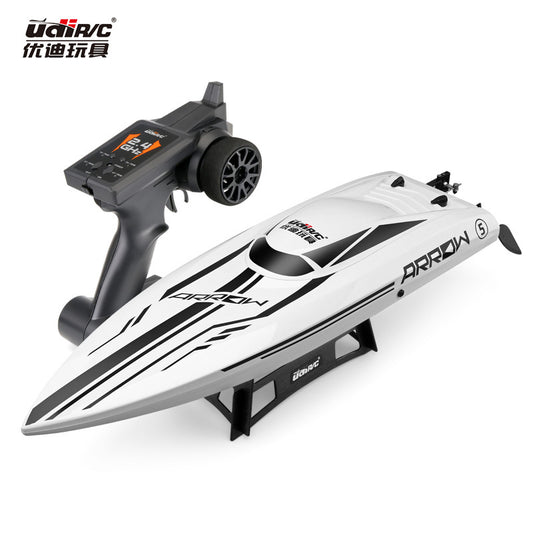 Fast RC Boat Remote Control Boat Remote Controlled Boat With Built-in Rechargeable Battery USB Charger Controller white